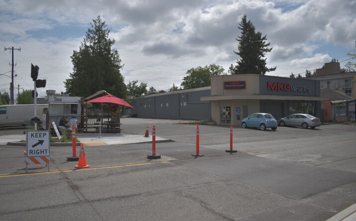 Pictures of Retail property located at 11552 15th Ave NE, Seattle, WA 98125 for sales - image #1