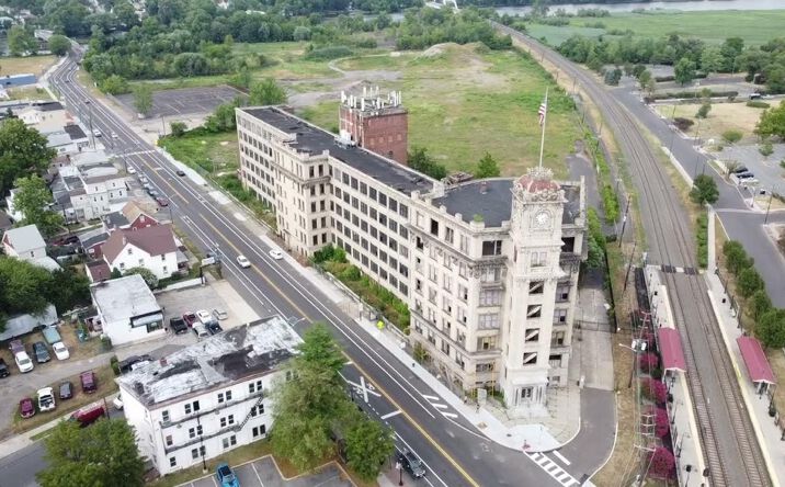Pictures of Multifamily property located at 101 N Pavilion Ave, Riverside, NJ 08075 for sales - image #1