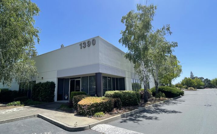 Pictures of Office property located at 1390 Lead Hill Blvd Condo Unit 101, Roseville, CA 95661 for sales - image #1