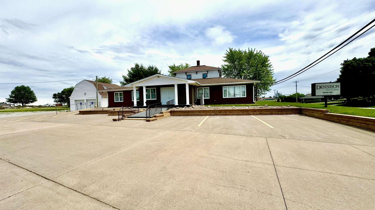 1005 SE 3RD Street, Aledo, IL 61231