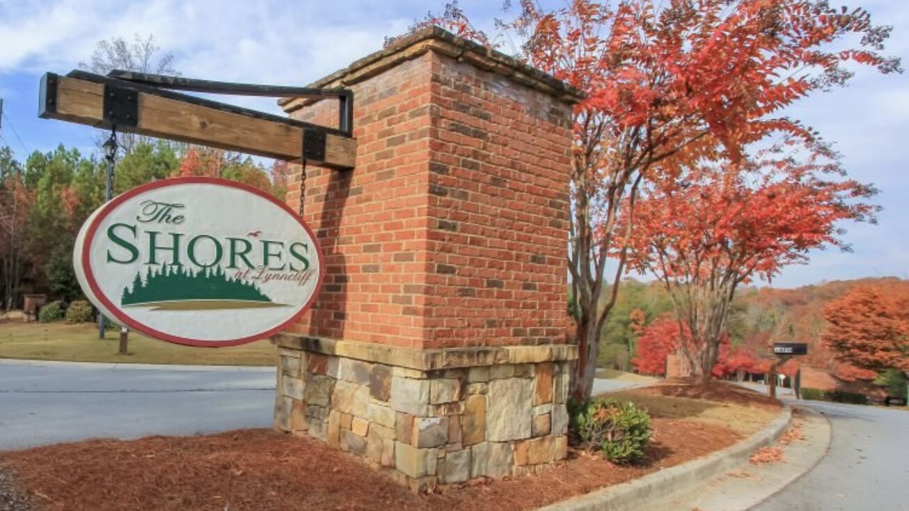 3550 Dockside Shores Drive, Gainesville, GA 30506