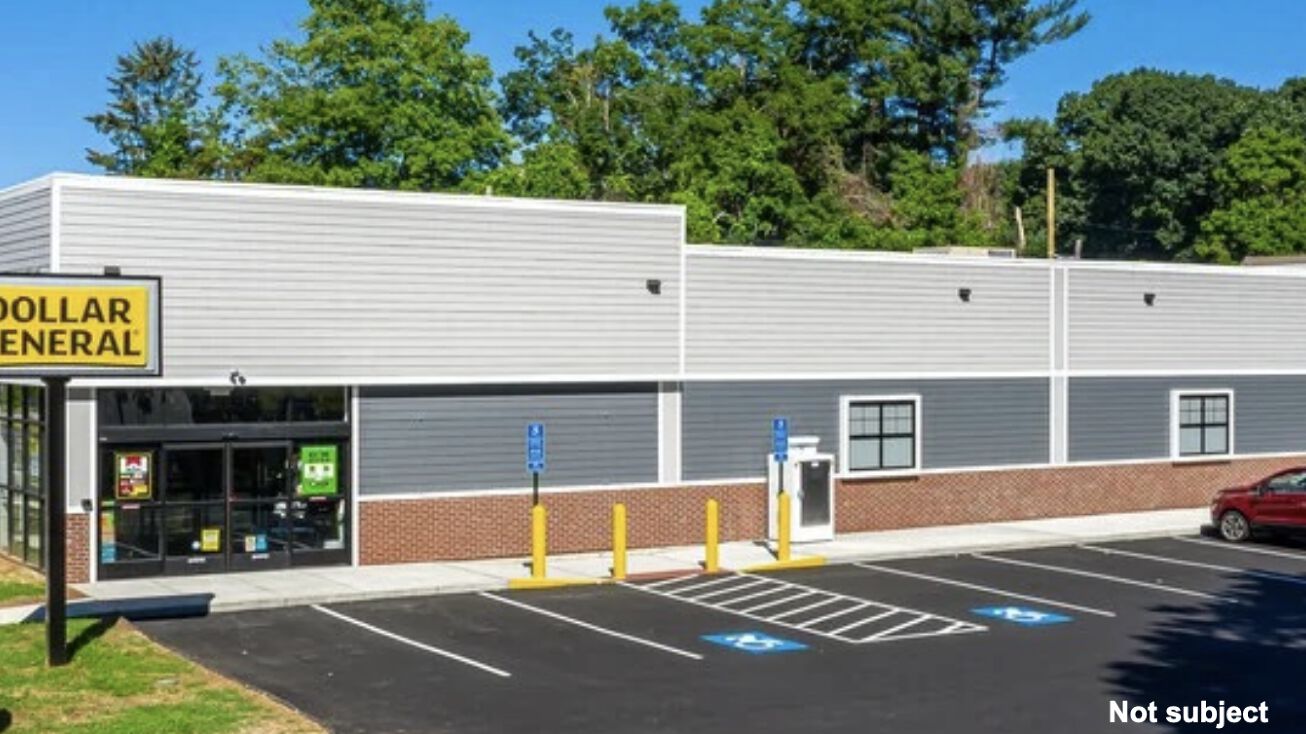 181 Raffia Rd, Enfield, CT 06082