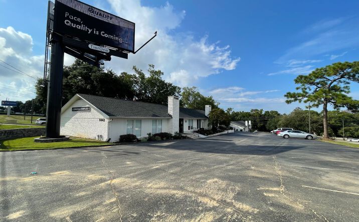 Pictures of Retail property located at 5043 Bayou Blvd, Pensacola, FL 32503 for sales - image #1