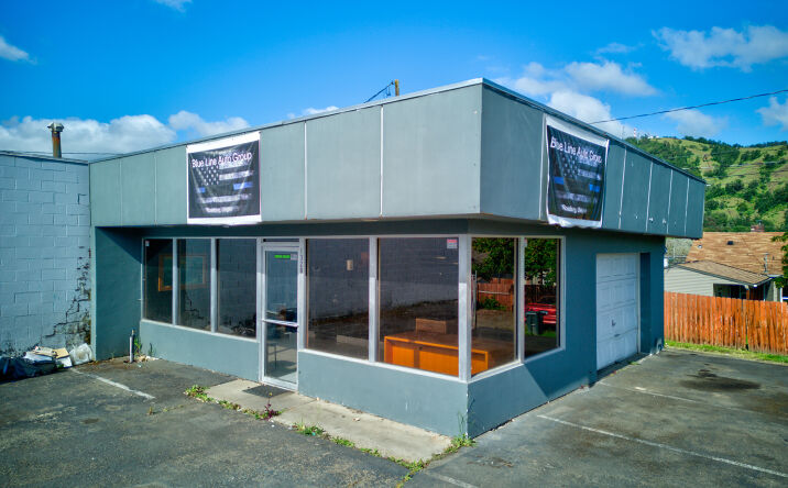 Pictures of Retail property located at 1328 SE Stephens St, Roseburg, OR 97470 for sales - image #1
