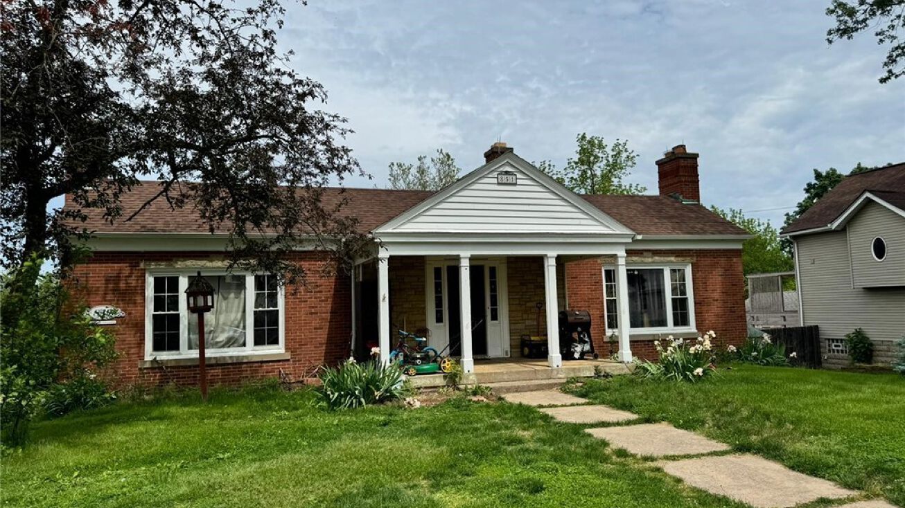 849/851/853/855/857/859 Cleveland Avenue, Amherst, OH 44001 | Crexi.com