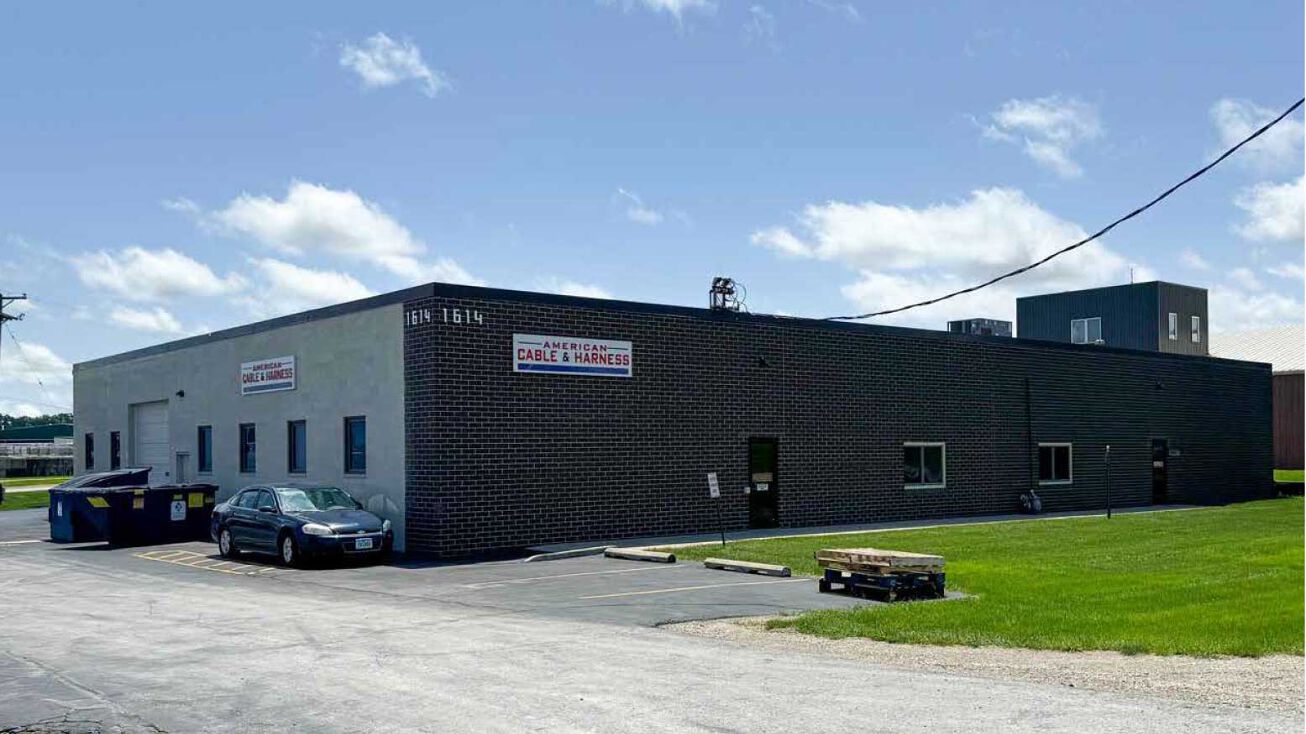 1614 Fuller Rd, West Des Moines, IA 50265