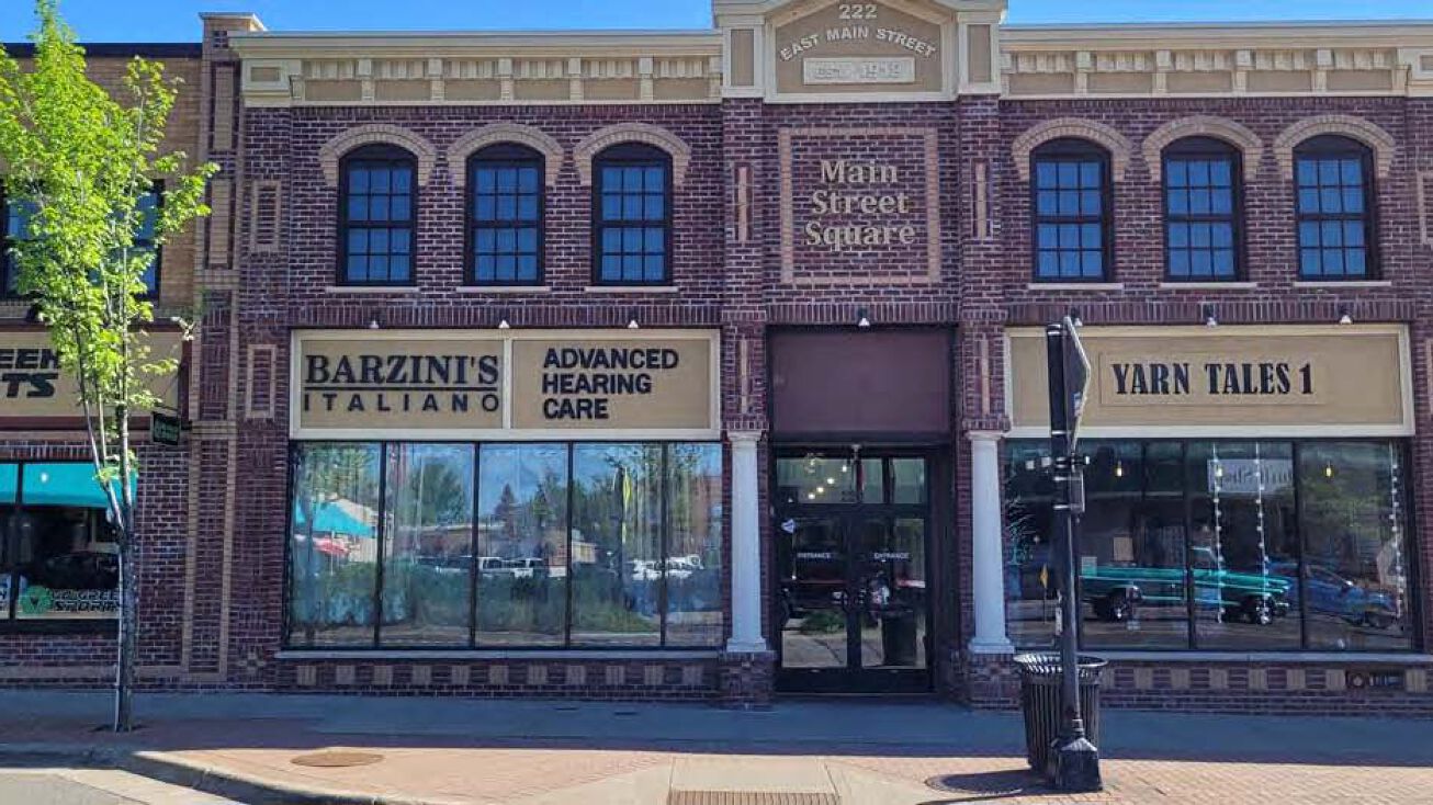 222 E Main St, Anoka, MN 55303