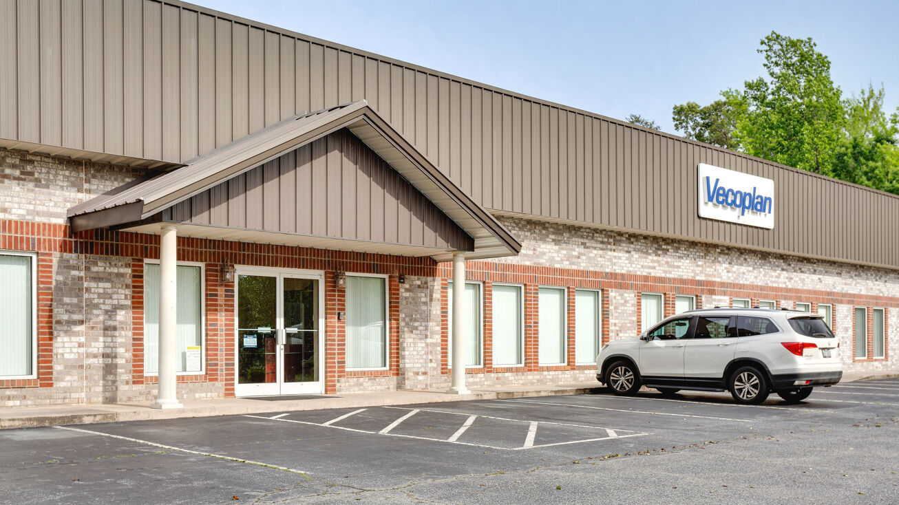 5708 Uwharrie Rd, Archdale, NC 27263