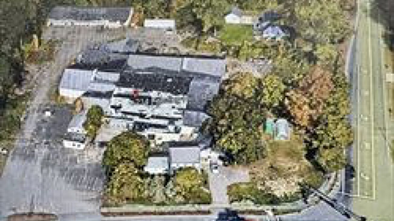 214 Feeding Hills Rd, Southwick, MA 01077