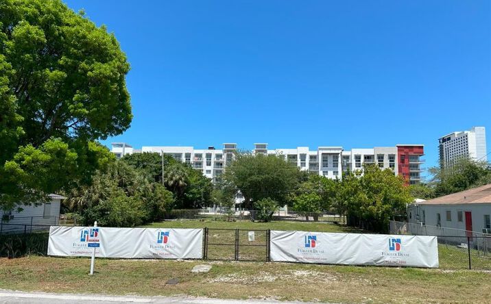 Pictures of Mixed Use, Multifamily property located at 418 NE 2nd Ave, Fort Lauderdale, FL 33301 for sales - image #1