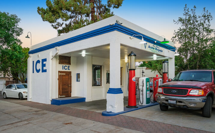Pictures of Industrial property located at 2740 N Van Ness Blvd, Fresno, CA 93704 for sales - image #1