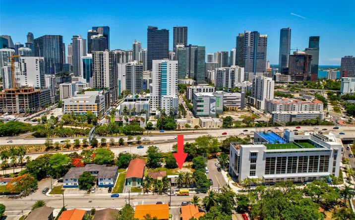 424 SW 7th St, Miami, FL 33130 | Crexi.com