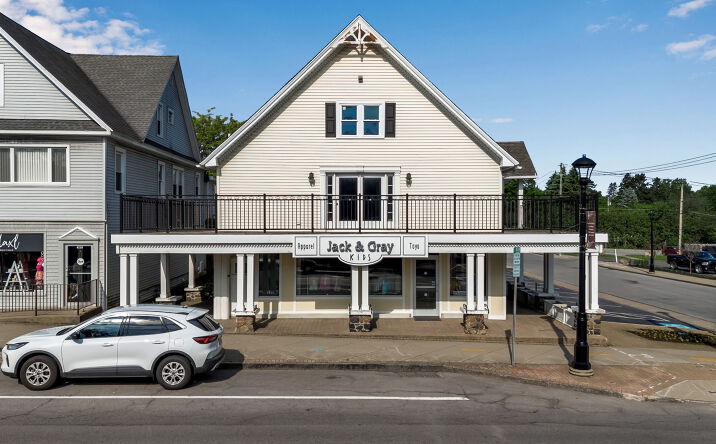 image of property at 4214 N BUFFALO RD Orchard Park NY 14127-2422