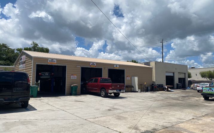 Pictures of Industrial, Mixed Use, Retail property located at 71 Sunset Dr, West Melbourne, FL 32904 for sales - image #1