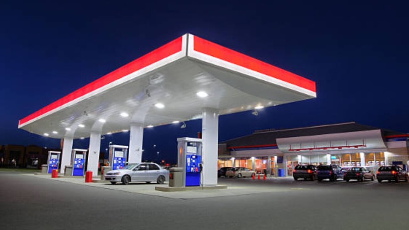 Pictures of Retail property located at 2222 confidential way, Confidential, IL 00000 for sales - image #1