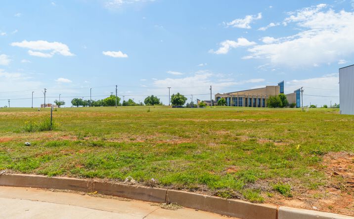 Pictures of Land property located at 7736 NW 79th Pl, Oklahoma City, OK 73132 for sales - image #1