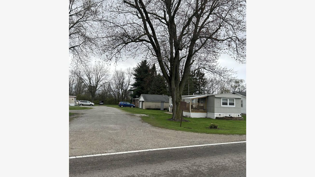 907 Garbry Rd, Piqua, OH 45356