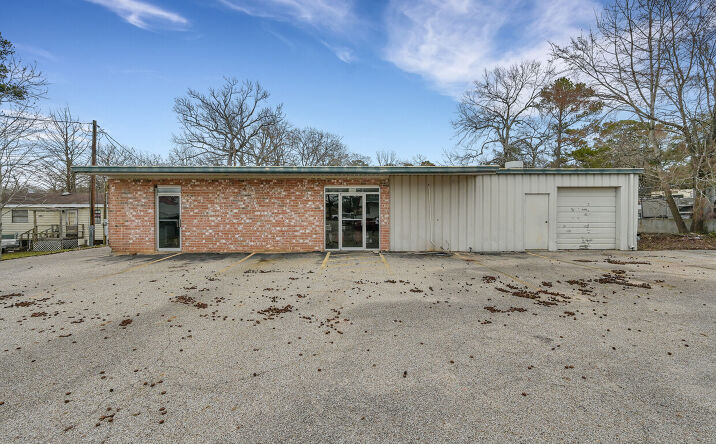 Pictures of Industrial, Mixed Use, Office, Retail, Special Purpose property located at 1614 N Frazier St, Conroe, TX 77301 for sales - image #1