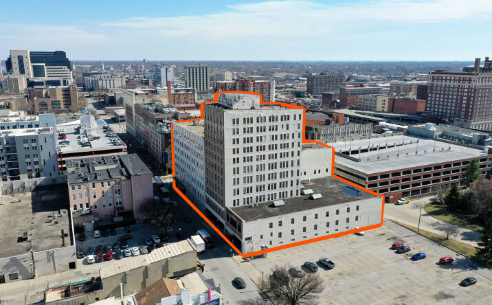 Pictures of Office property located at 410 W Chestnut St, Louisville, KY 40202 for sales - image #1