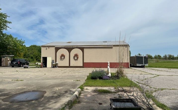Pictures of Mixed Use property located at 13173 Cleveland Ave, Buchanan, MI 49107 for sales - image #1