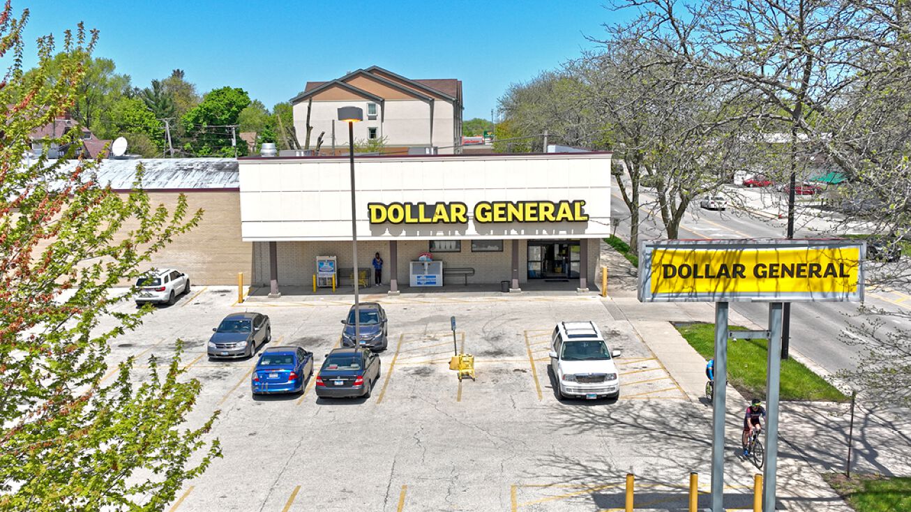 2466 Sheridan Rd, Zion, IL 60099