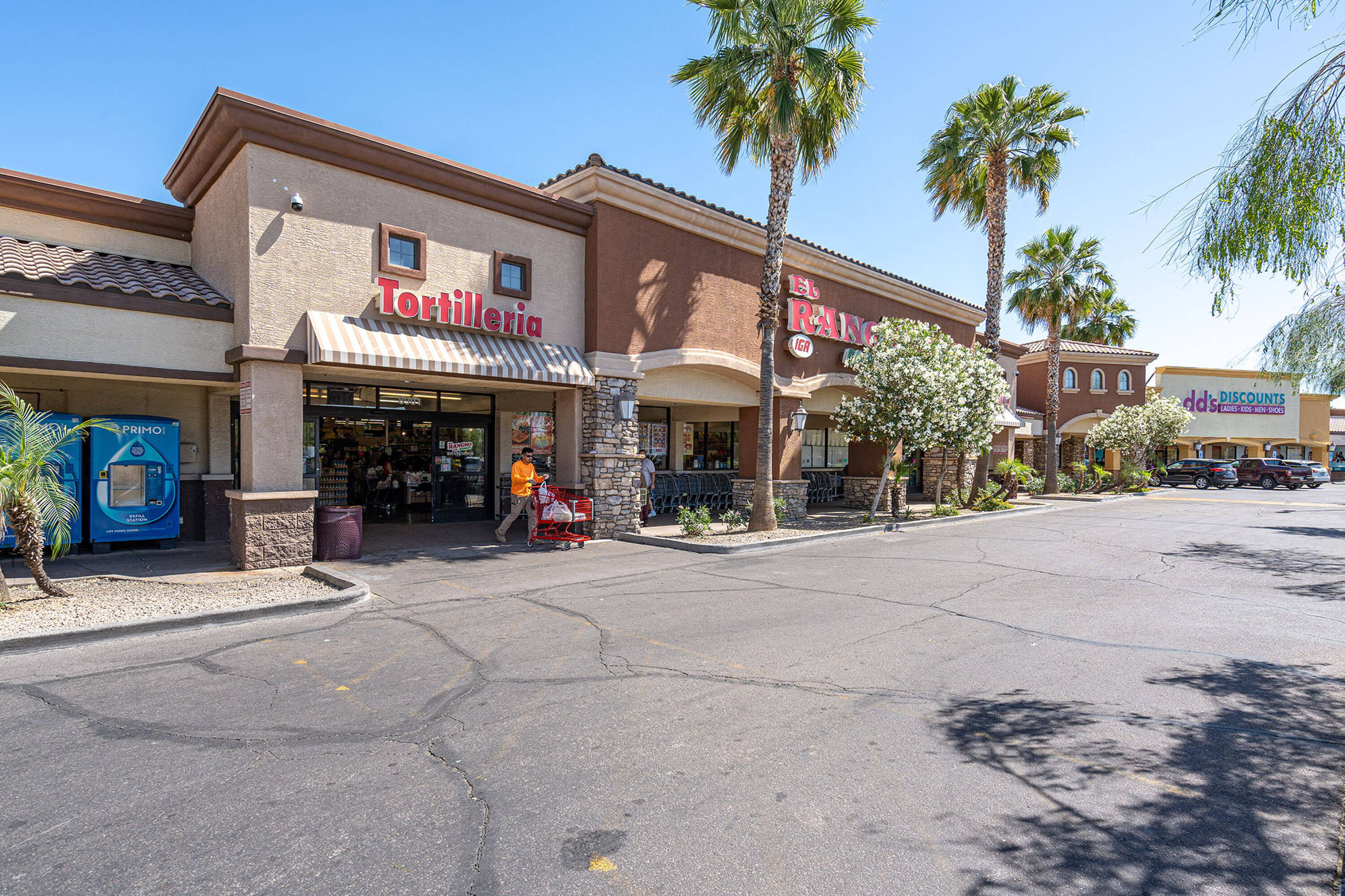 8841 N 19TH AVE Phoenix AZ 85021-4295 APN: 158-37-091-G
