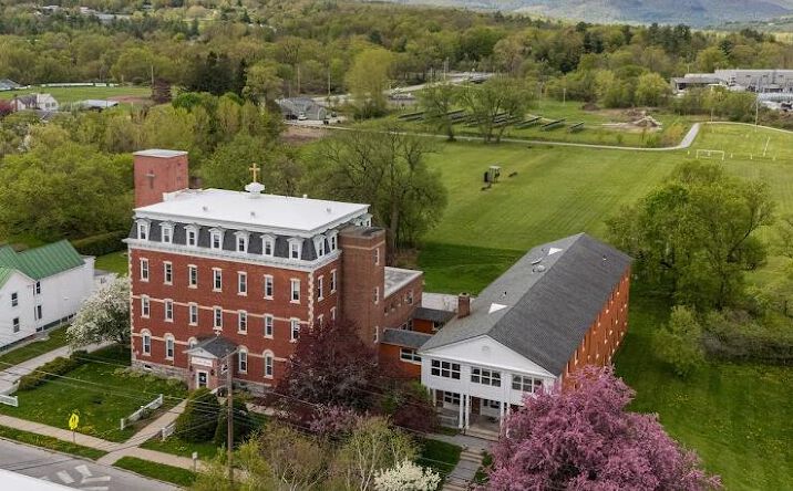 Pictures of Multifamily, Mixed Use, Senior Living, Special Purpose property located at 59 Meadow St, Rutland, VT 05701 for sales - image #1