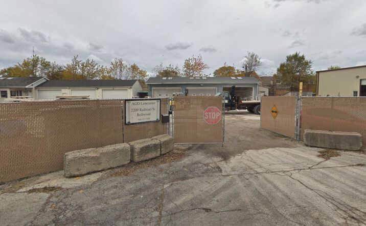Pictures of Industrial property located at 2209 Railroad Ave, Bellwood, IL 60104 for sales - image #1