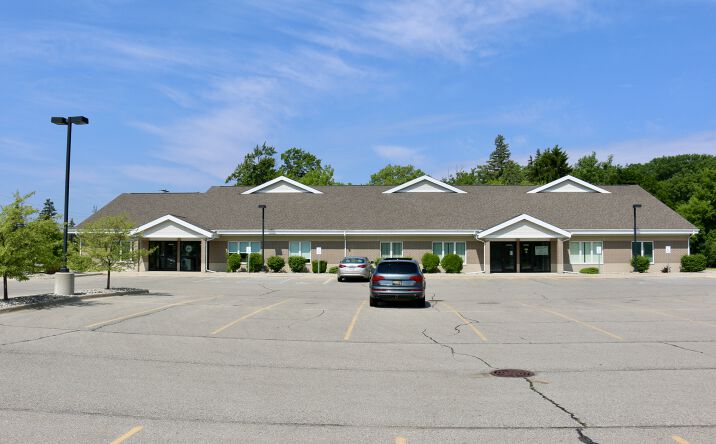 Pictures of Office property located at 33 White Tail Creek Rd, Saginaw, MI 48638 for sales - image #1