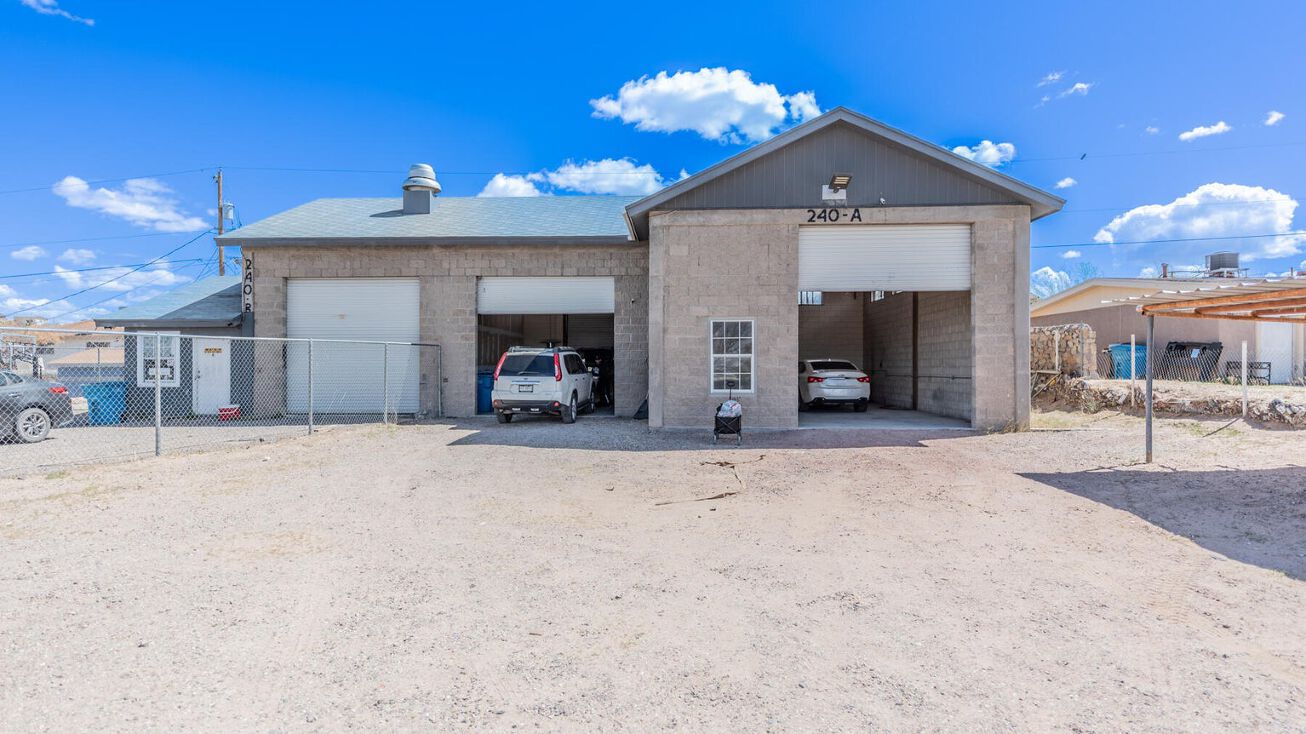 240 Peyton Rd, El Paso, TX 79928