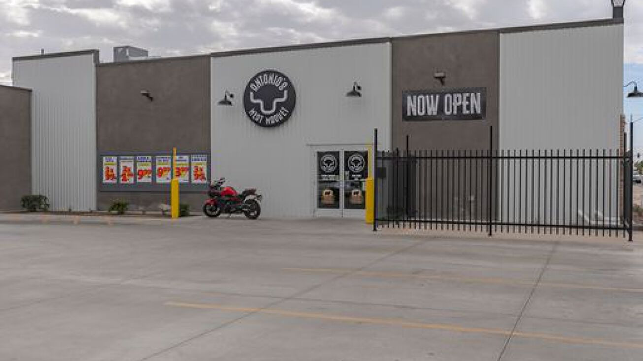 Pictures of Business for Sale property located at 341 N 8th St, El Centro, CA 92243 for sales - image #1