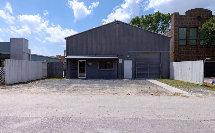 Pictures of Industrial property located at 5221 Center St, Houston, TX 77007 for sales - image #1