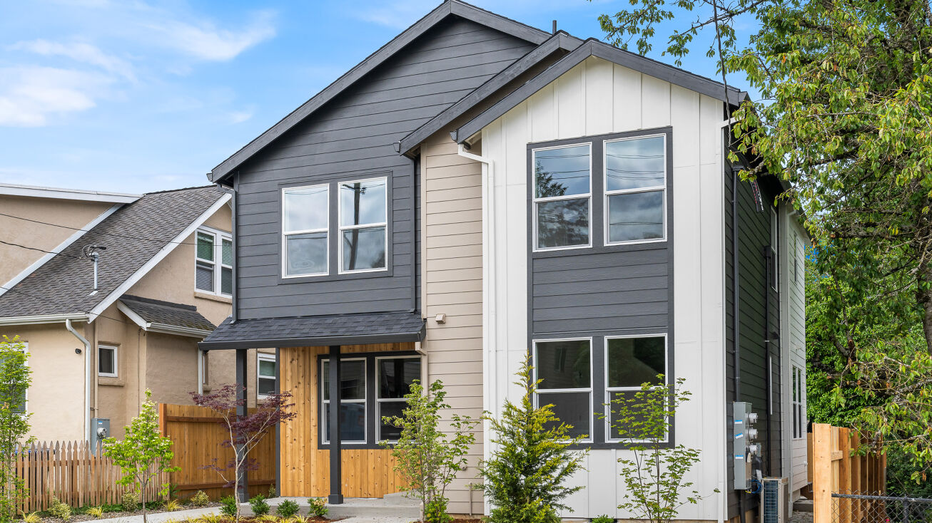 Pictures of Multifamily property located at 829 NE 92nd Ave, Portland, OR 97220 for sales - image #1