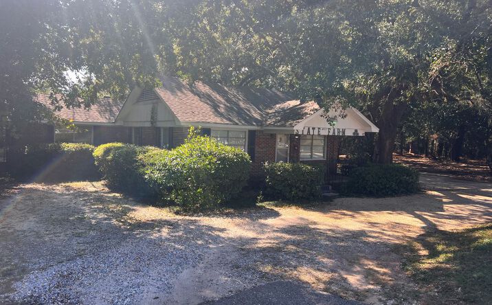 Pictures of Office property located at 4917 Overlook Rd, Mobile, AL 36618 for sales - image #1