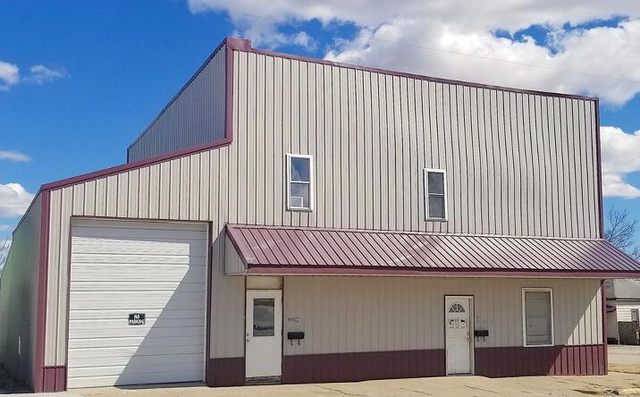 image of property at 526 S OAK ST Garnett KS 66032-1441