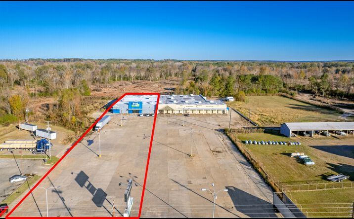 Pictures of Retail property located at 902 W Main St, Homer, LA 71040 for sales - image #1