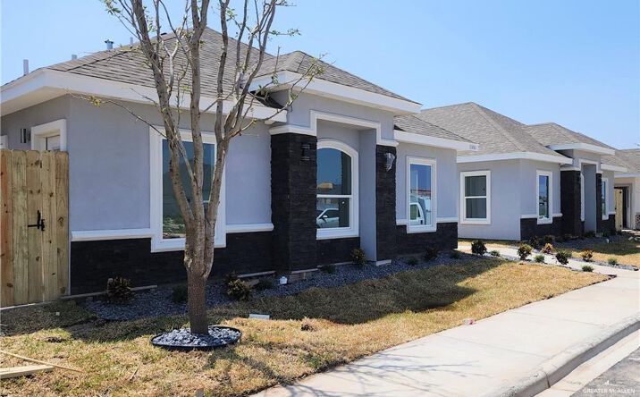 Pictures of Multifamily property located at 912 N Blair Avenue, Edinburg, TX 78541 for sales - image #1