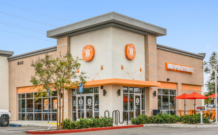 Pictures of Retail property located at 860 N Main St, Corona, CA 92878 for sales - image #1