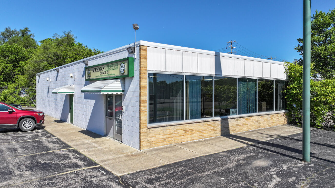 4101 Clio Rd, Flint, MI 48504