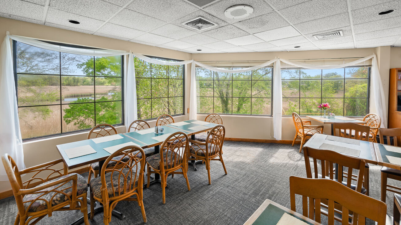 19 Halls Rd, Old Lyme, CT 06371