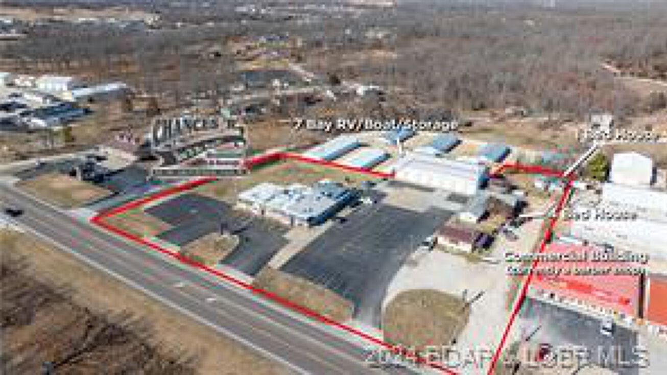 310 S Main St, Gravois Mills, MO 65037