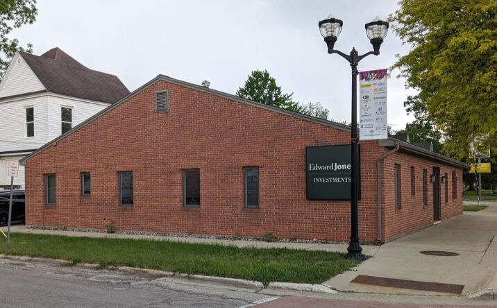 Pictures of Office property located at 303 W Superior St, Alma, MI 48801 for sales - image #1