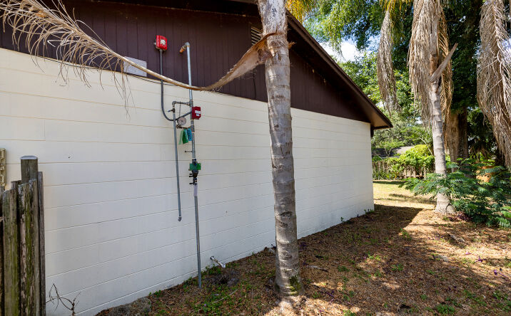 Pictures of Business for Sale property located at 7128 Wrenwood Cir, Tampa, FL 33617 for sales - image #1