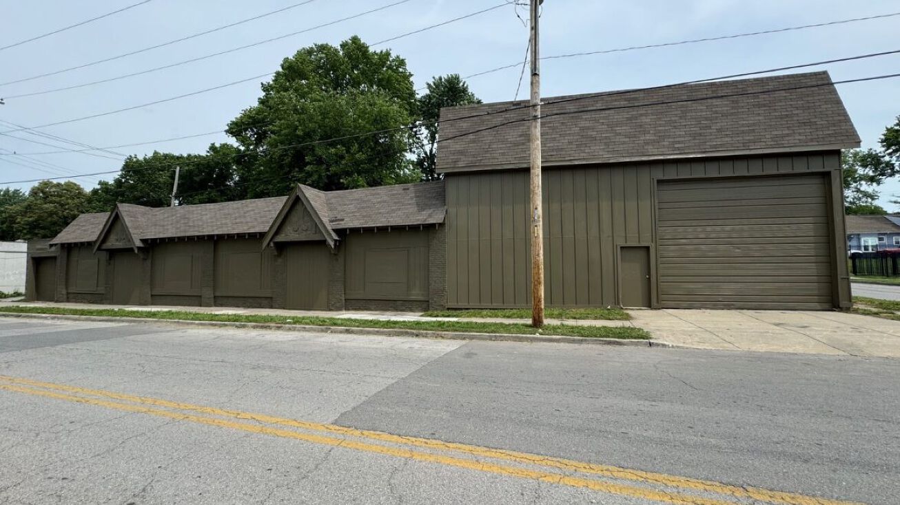 5016 E 24th St, Kansas City, MO 64127