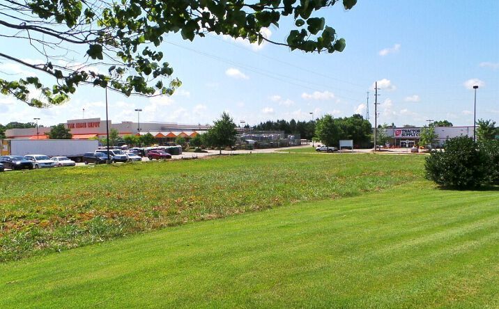 Pictures of Land property located at 0 S Davis Rd, LaGrange, GA 30241 for sales - image #1