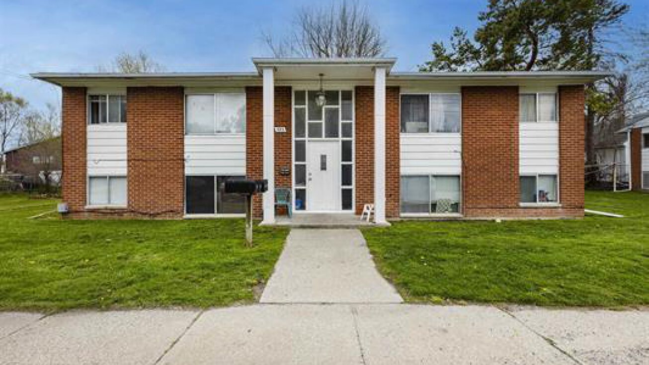 593 Homedale St, Saginaw, MI 48604