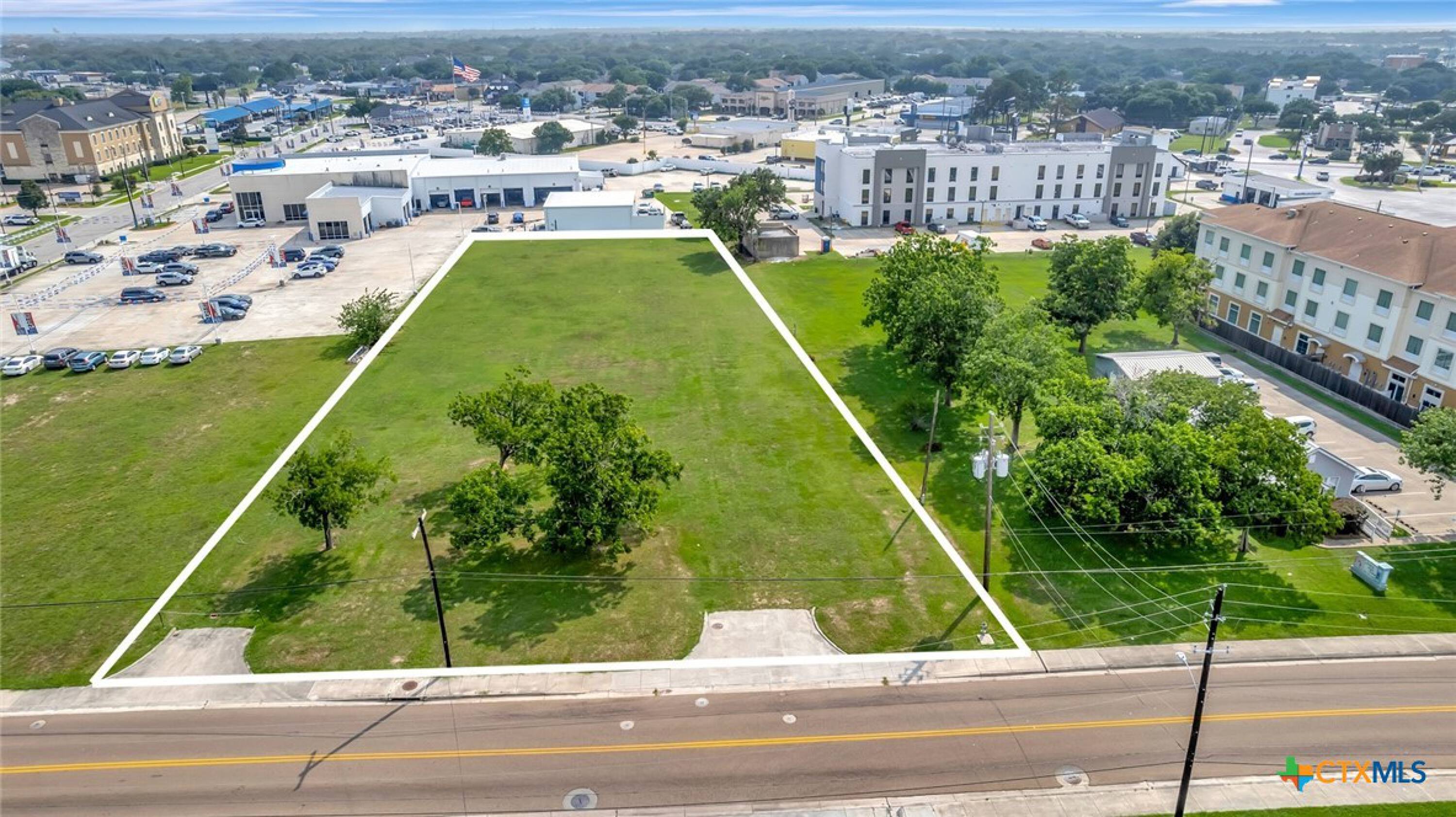 6103 Dairy Rd, Victoria, TX 77904