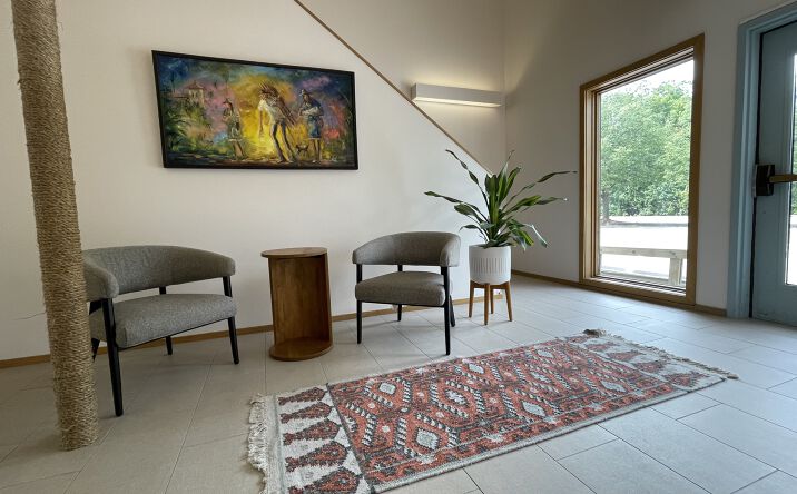 image of property at 18300 MINNETONKA BLVD Wayzata MN 55391-3272