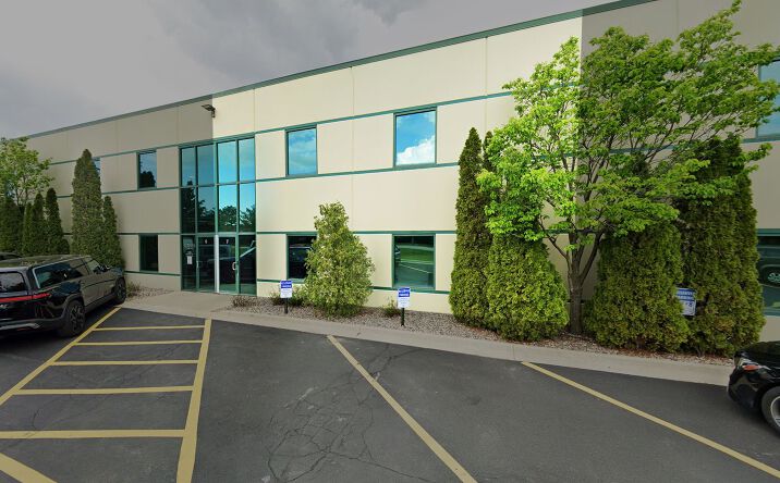 Pictures of Industrial property located at 2760 Beverly Dr, Aurora, IL 60502 for sales - image #1