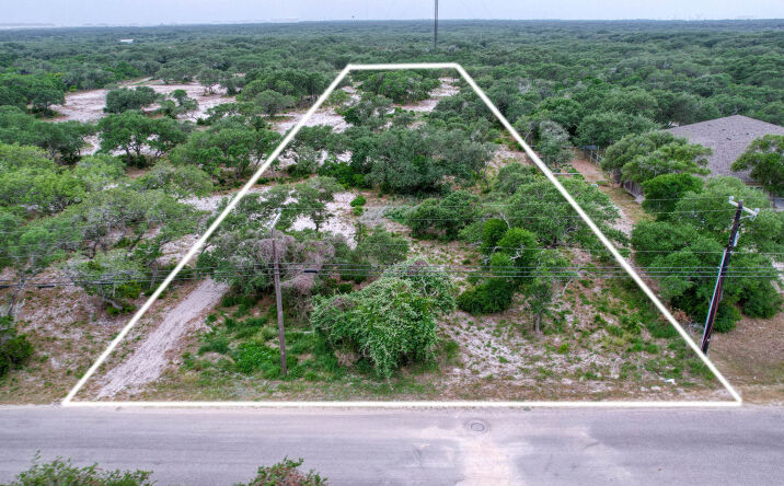 Pictures of Land property located at 1493 4th St, Ingleside, TX 78362 for sales - image #1